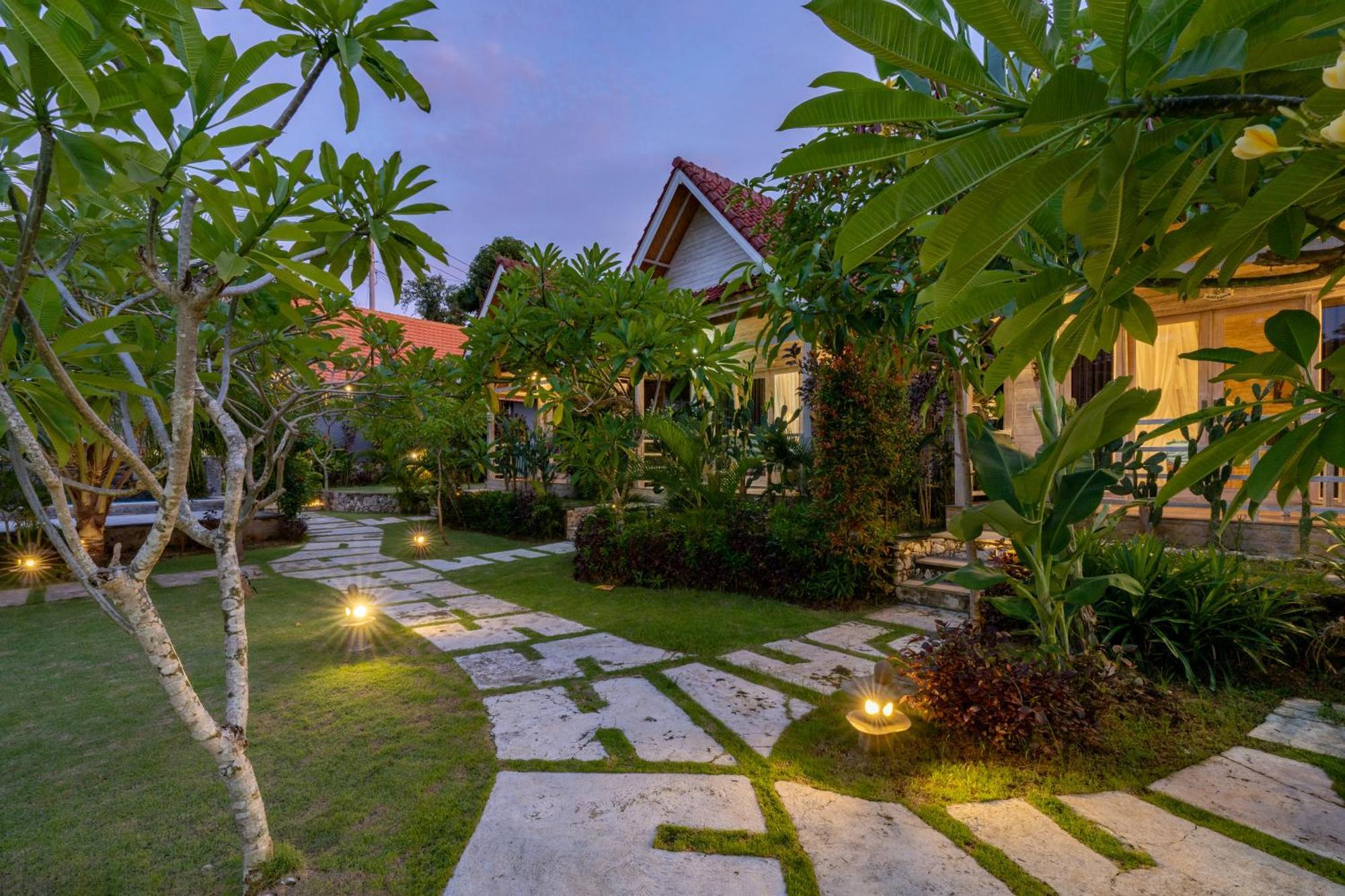 Le Biu Garden View Hotell Lembongan Exteriör bild