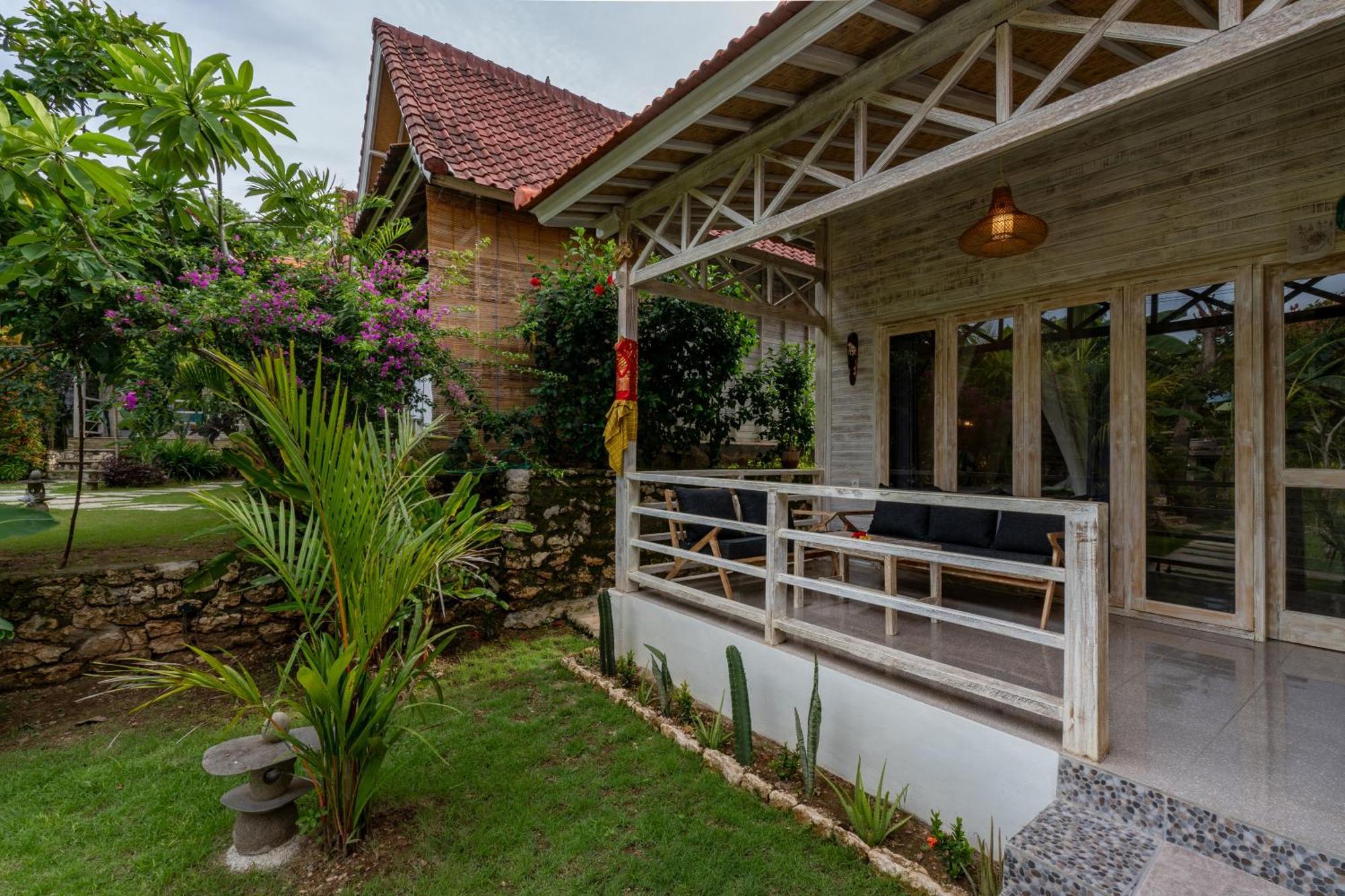 Le Biu Garden View Hotell Lembongan Exteriör bild